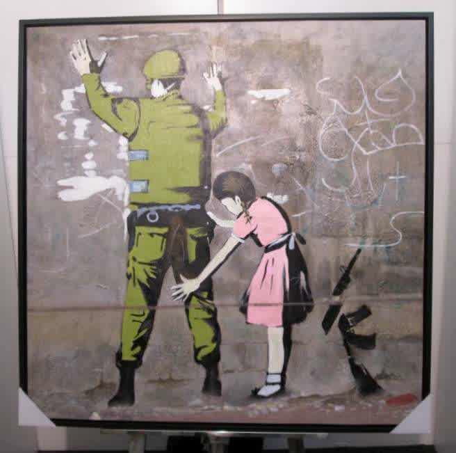 Tirage Signé Encadré BANKSY "Fille Soldat Chercheur" - Œuvre D'Art Pop Art